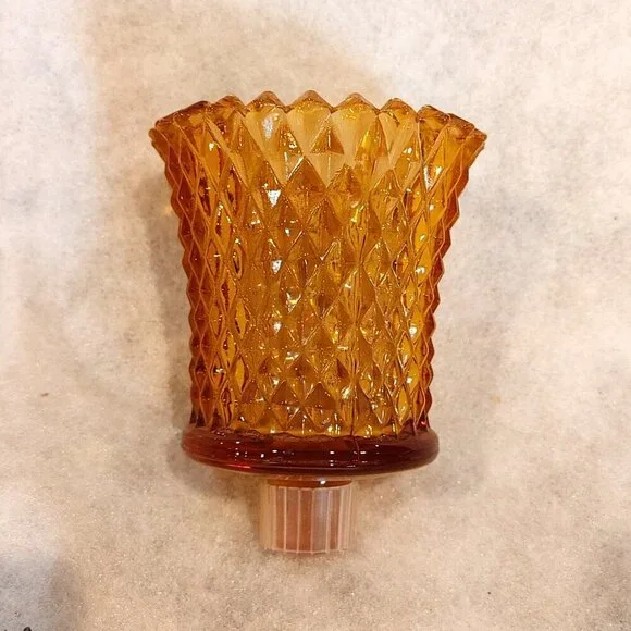 VINTAGE AMBER DIAMOND CUT AMBER GLASS VOTIVE TEA CANDLE HOLDER PEG - Picture 1 of 6